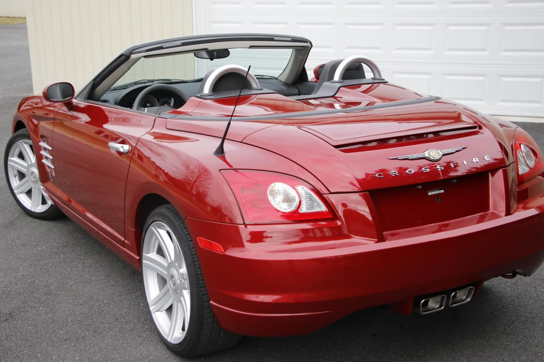 2005 Chrysler Crossfire - Image 28 of 31