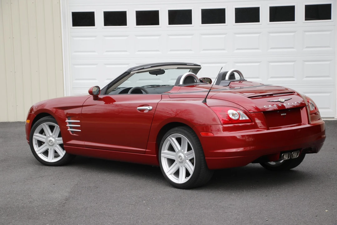 2005 Chrysler Crossfire - Image 9 of 31