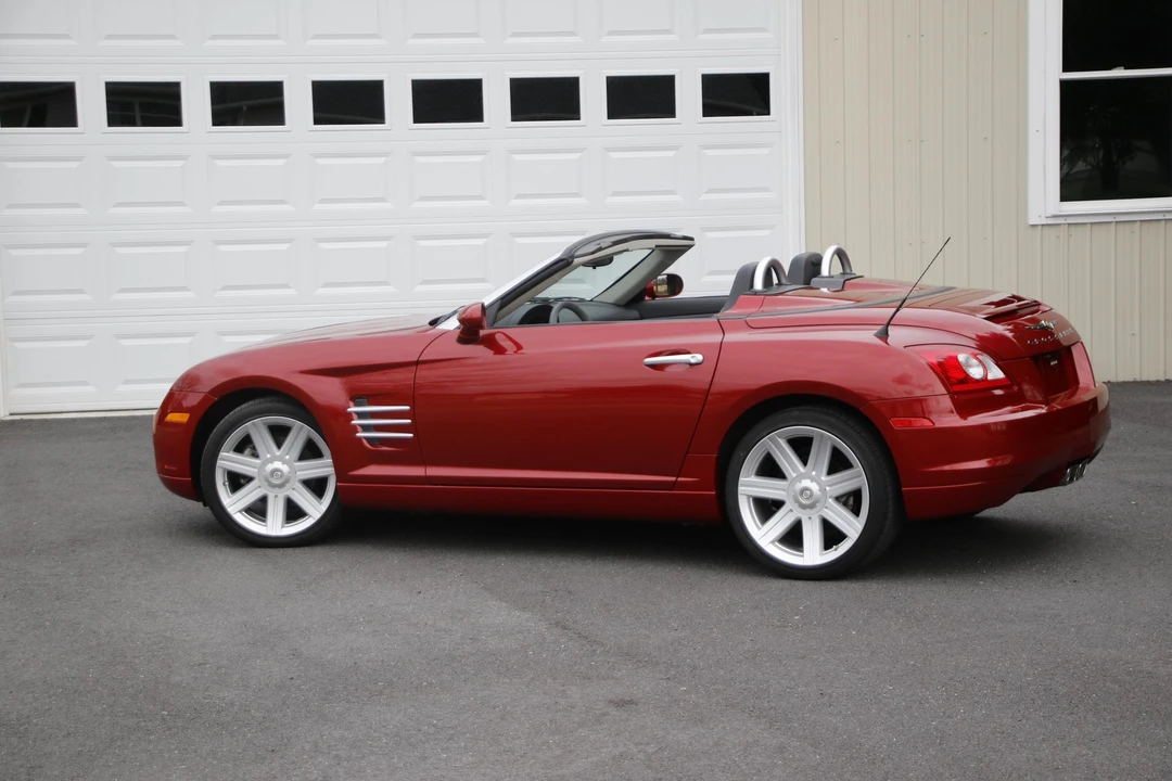 2005 Chrysler Crossfire - Image 10 of 31