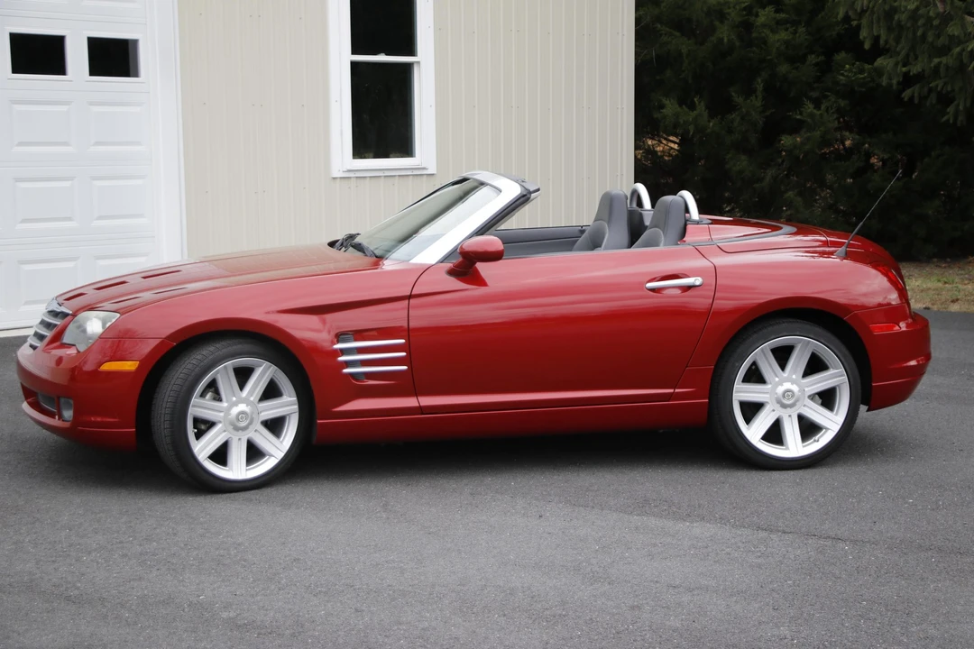 2005 Chrysler Crossfire - Image 11 of 31