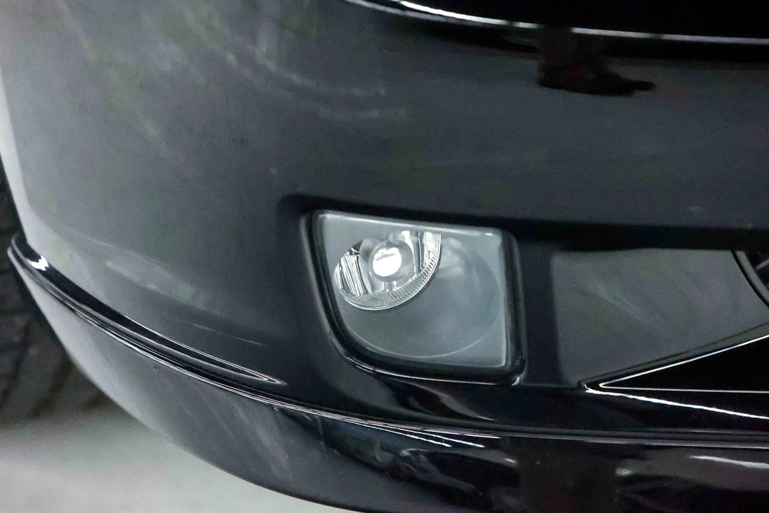 2005 Chrysler Crossfire - Image 27 of 31