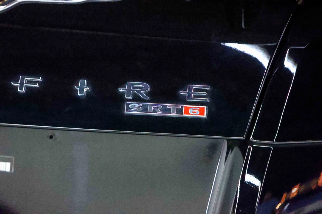 2005 Chrysler Crossfire - Image 14 of 31