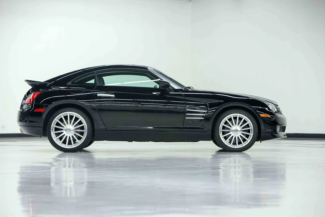 2005 Chrysler Crossfire - Image 9 of 31