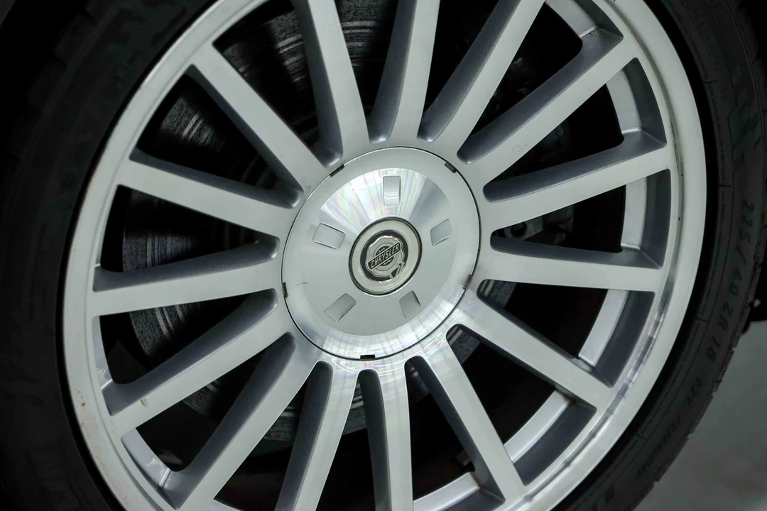2005 Chrysler Crossfire - Image 23 of 31
