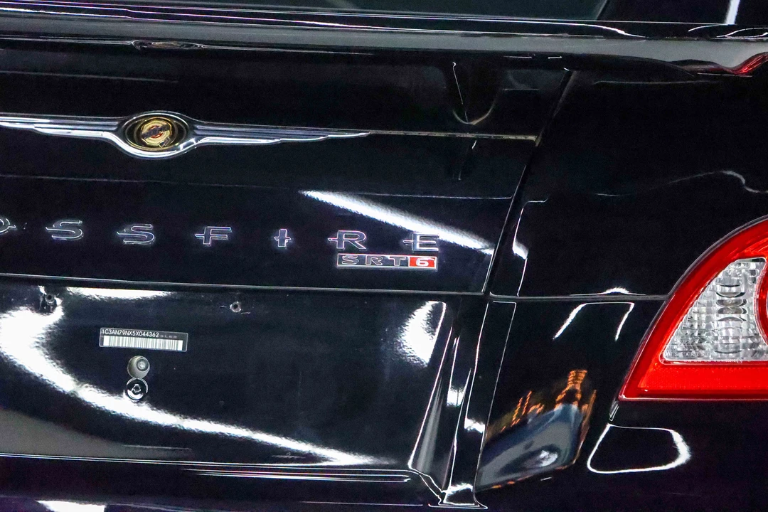 2005 Chrysler Crossfire - Image 13 of 31