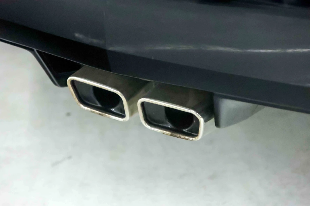 2005 Chrysler Crossfire - Image 16 of 31