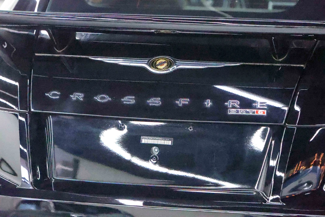 2005 Chrysler Crossfire - Image 12 of 31