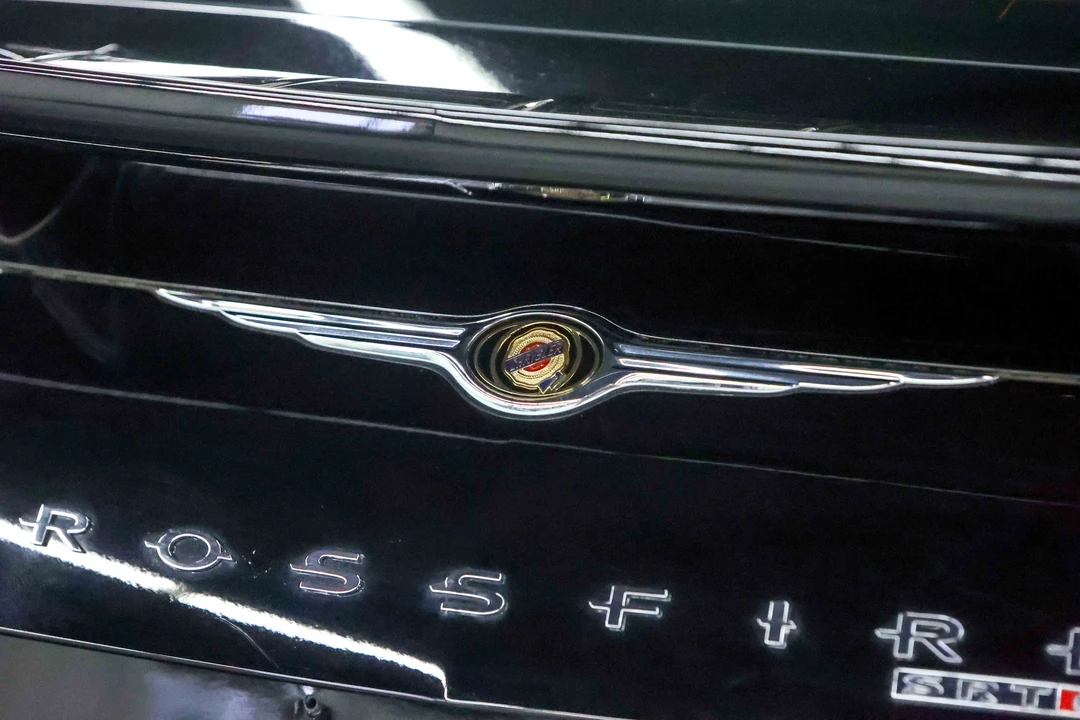 2005 Chrysler Crossfire - Image 15 of 31
