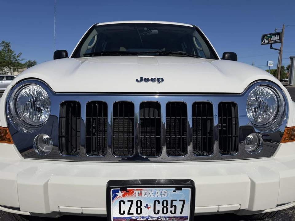 2005 Jeep KJ Liberty - Image 30 of 31