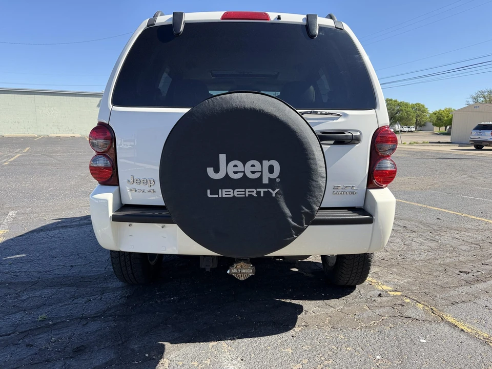 2005 Jeep KJ Liberty - Image 18 of 31