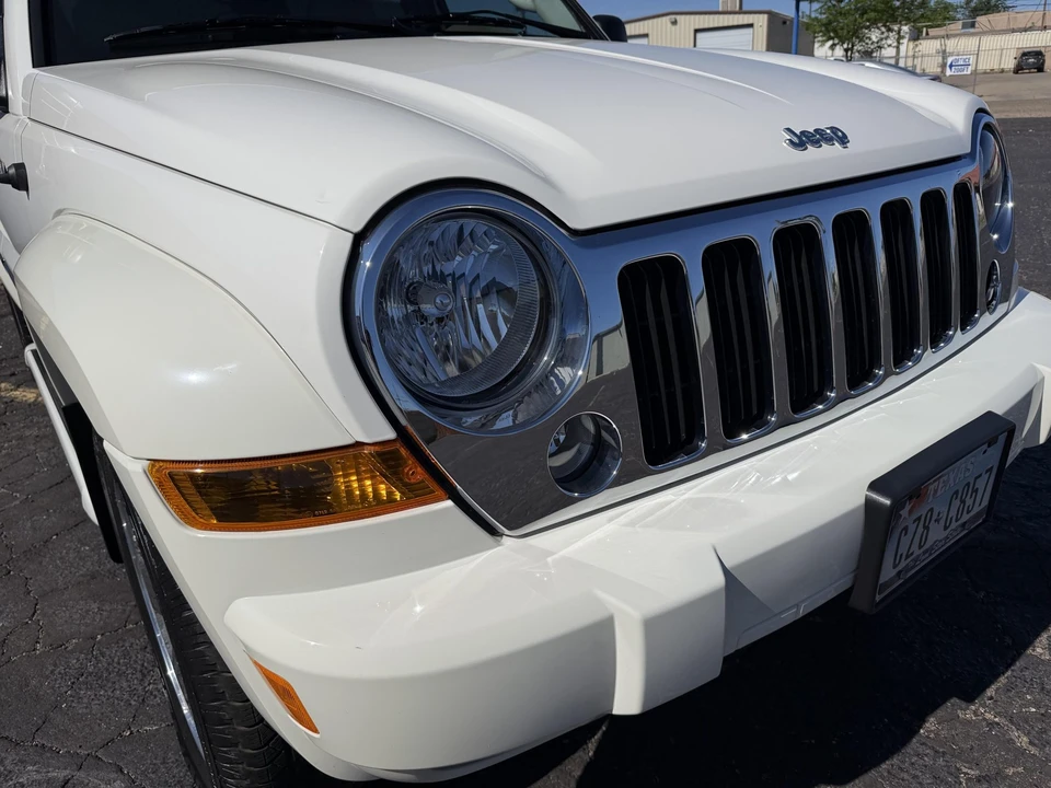 2005 Jeep KJ Liberty - Image 26 of 31