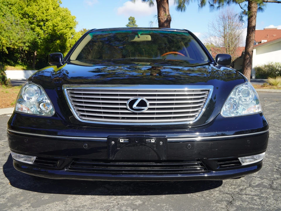 2005 Lexus LS 3rd Gen - Image 10 of 31