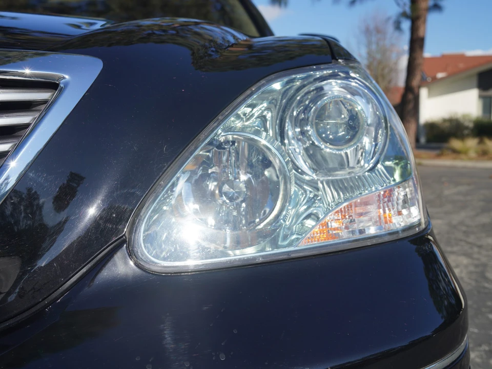 2005 Lexus LS 3rd Gen - Image 27 of 31