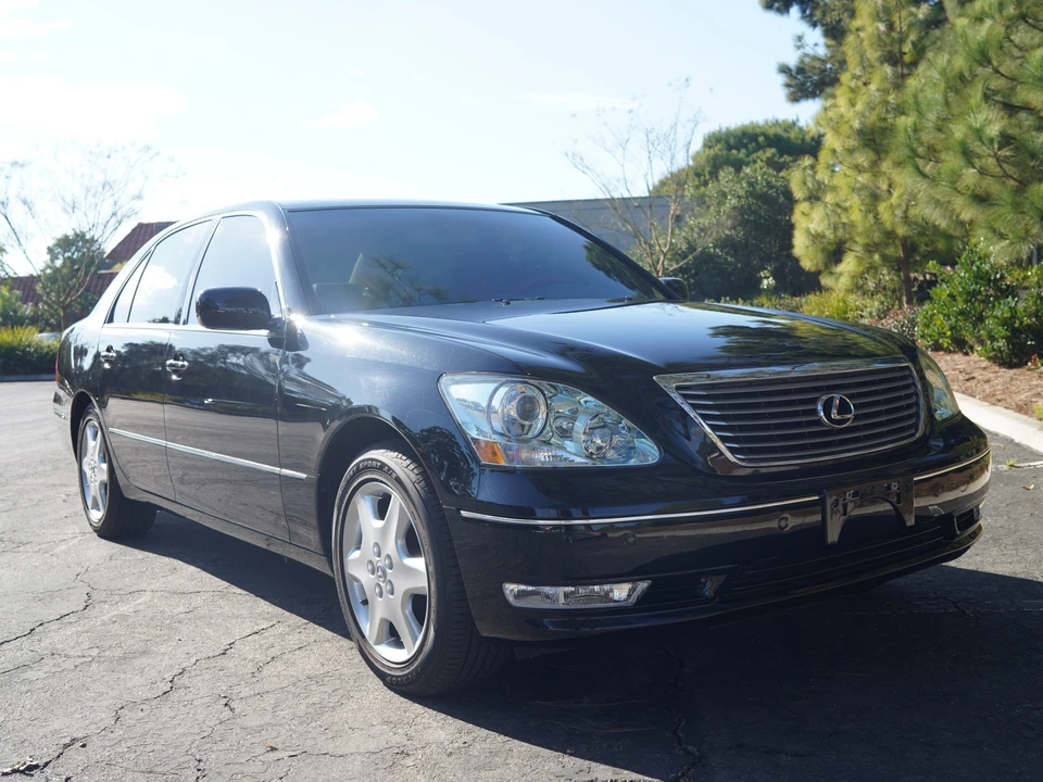 2005 Lexus LS 3rd Gen - Image 8 of 31