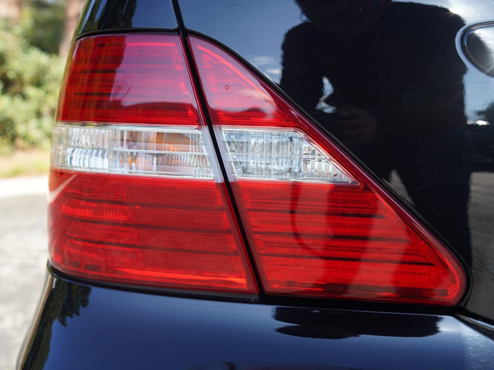 2005 Lexus LS 3rd Gen - Image 31 of 31