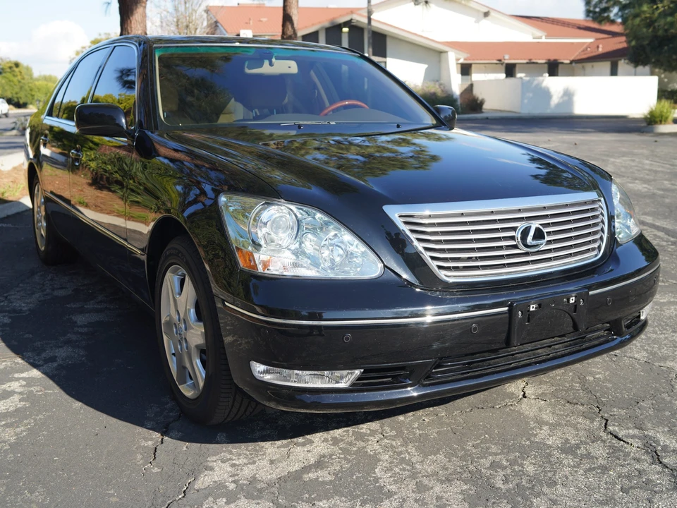 2005 Lexus LS 3rd Gen - Image 9 of 31
