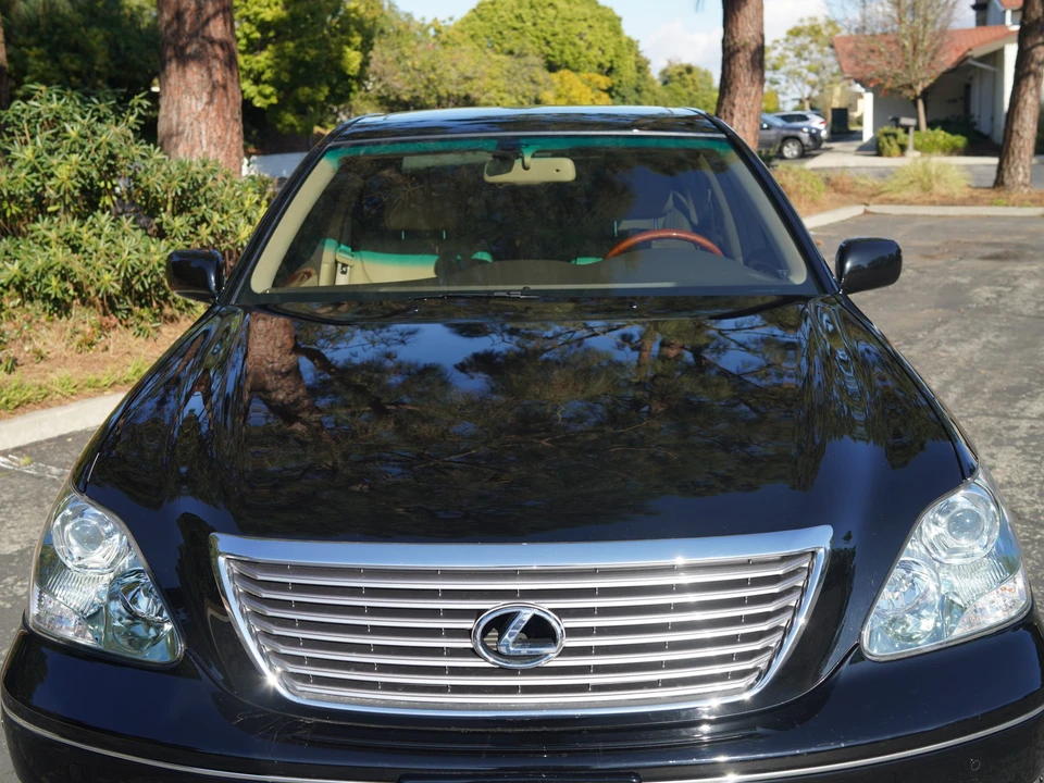 2005 Lexus LS 3rd Gen - Image 25 of 31