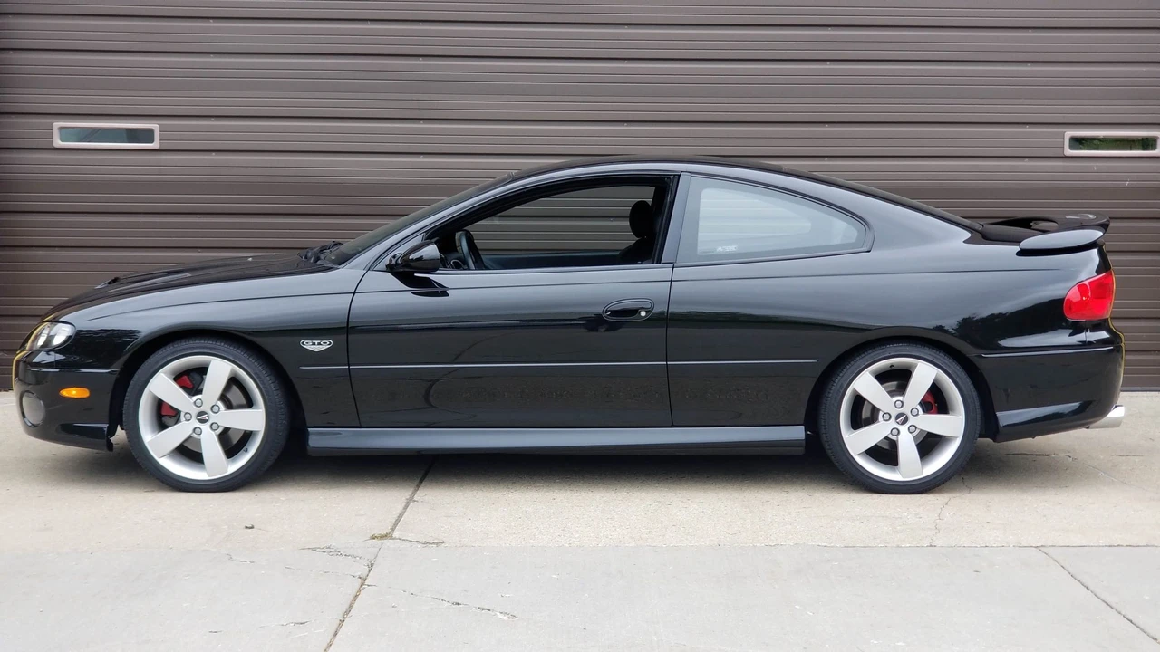 2005 Pontiac GTO 4th Gen - Image 8 of 31