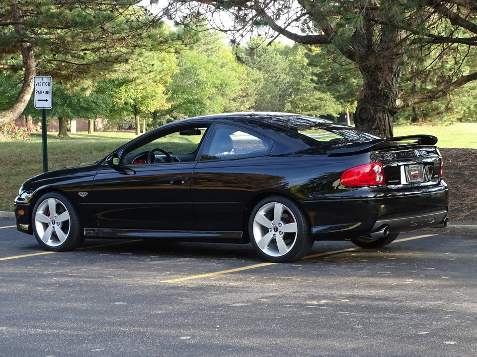 2005 Pontiac GTO 4th Gen - Image 10 of 31
