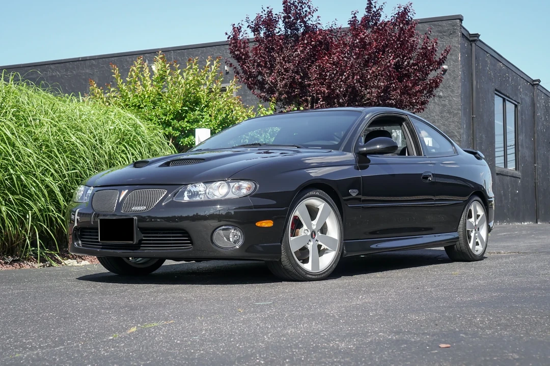 2005 Pontiac GTO 4th Gen - Image 2 of 6