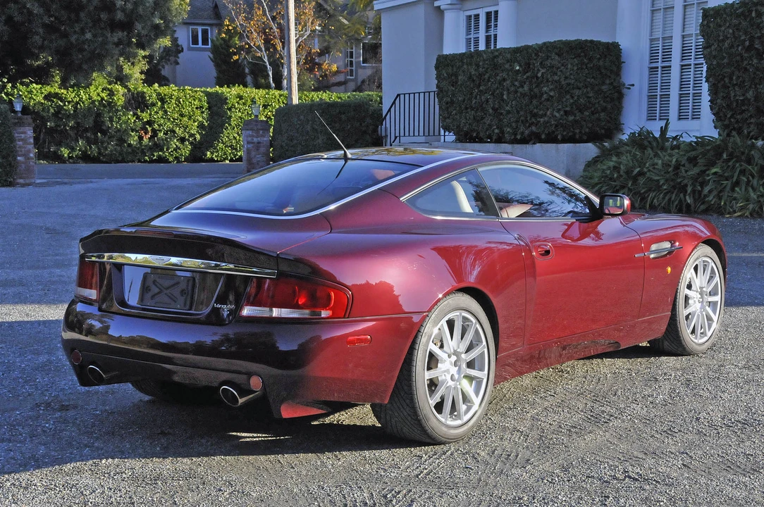 2006 Aston Martin Vanquish 1st Gen - Image 10 of 31