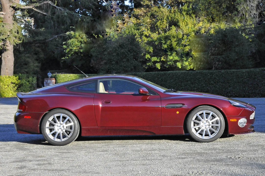 2006 Aston Martin Vanquish 1st Gen - Image 12 of 31