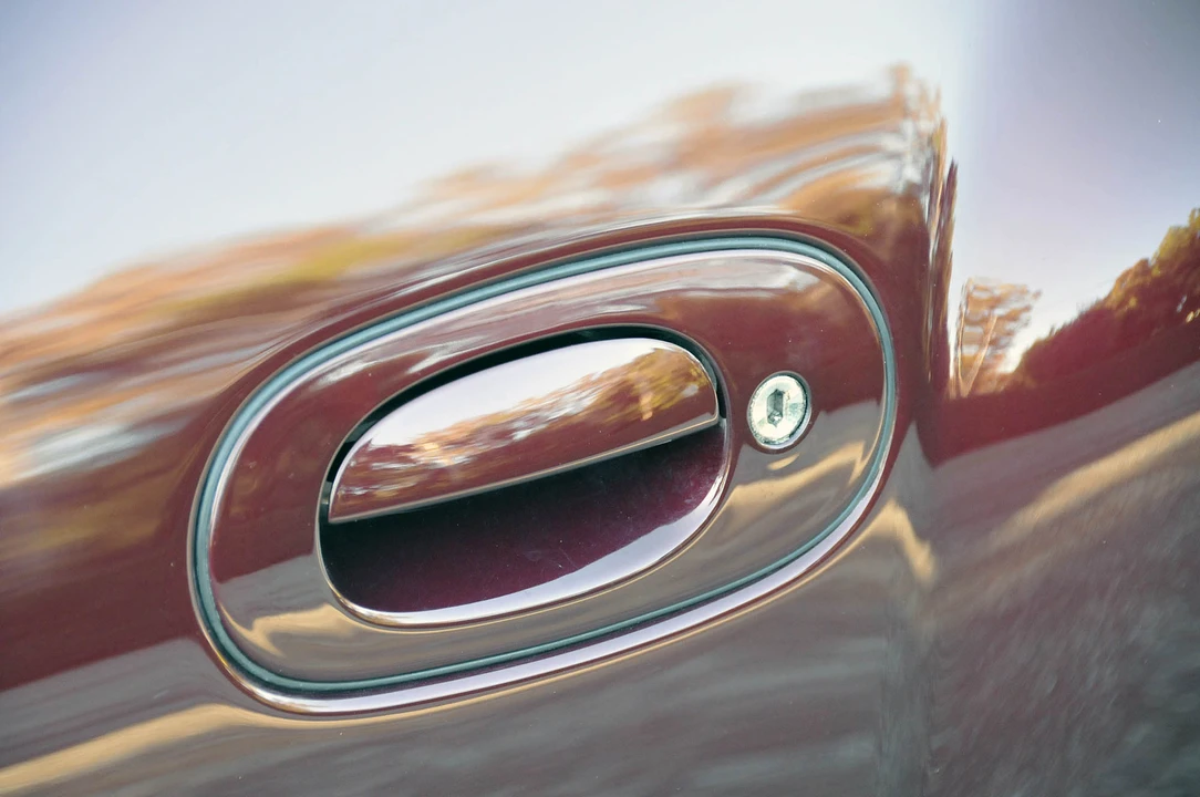 2006 Aston Martin Vanquish 1st Gen - Image 22 of 31