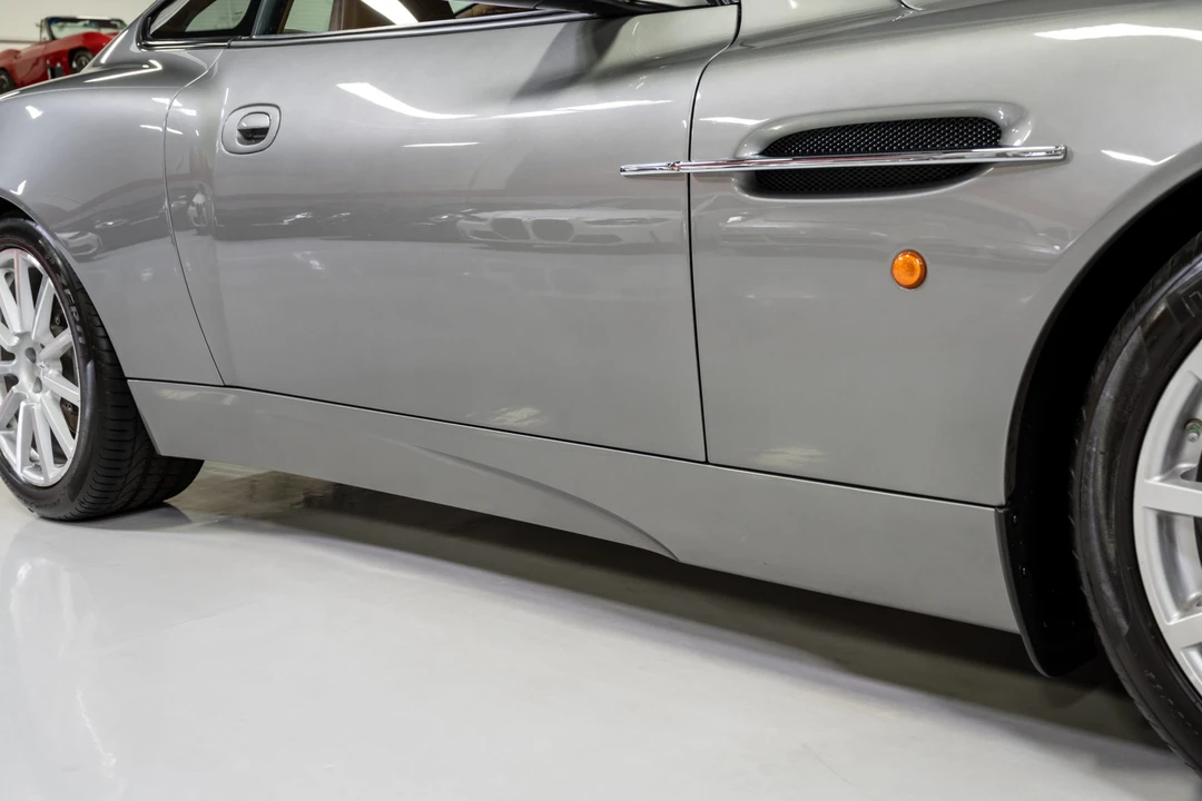 2006 Aston Martin Vanquish 1st Gen - Image 26 of 31