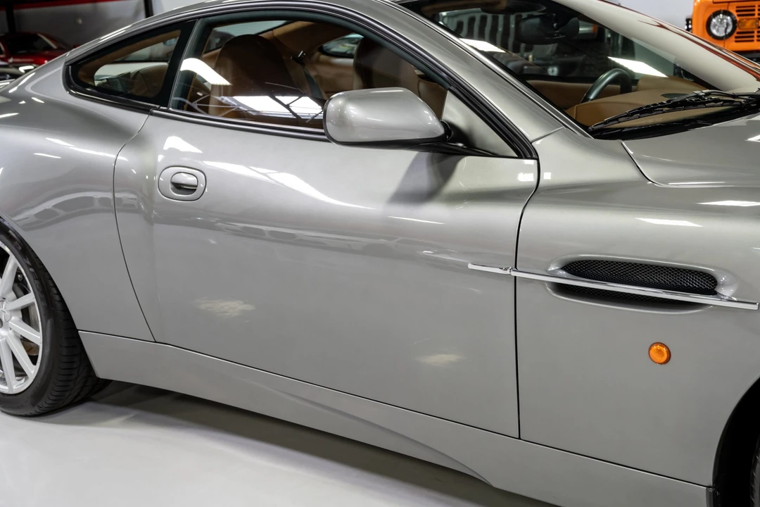 2006 Aston Martin Vanquish 1st Gen - Image 22 of 31