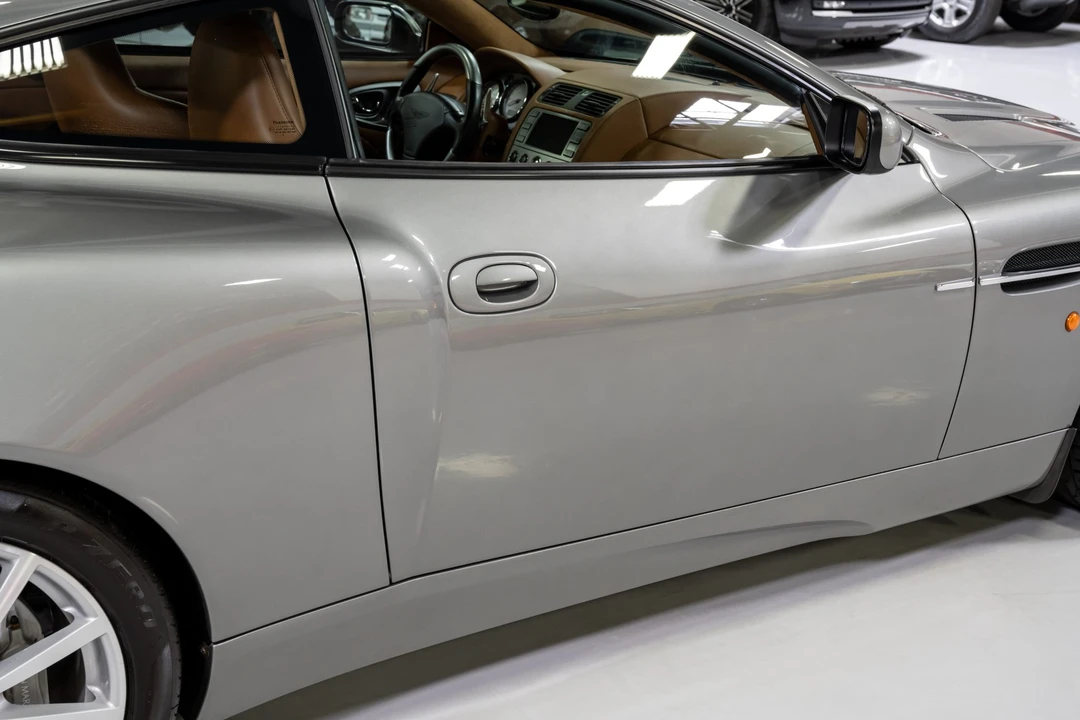 2006 Aston Martin Vanquish 1st Gen - Image 30 of 31