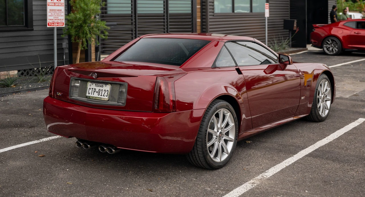2006 Cadillac XLR-V - Image 10 of 31
