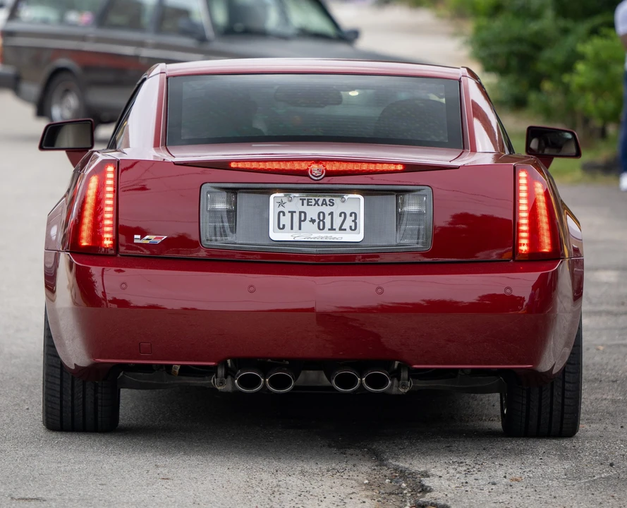 2006 Cadillac XLR-V - Image 8 of 31