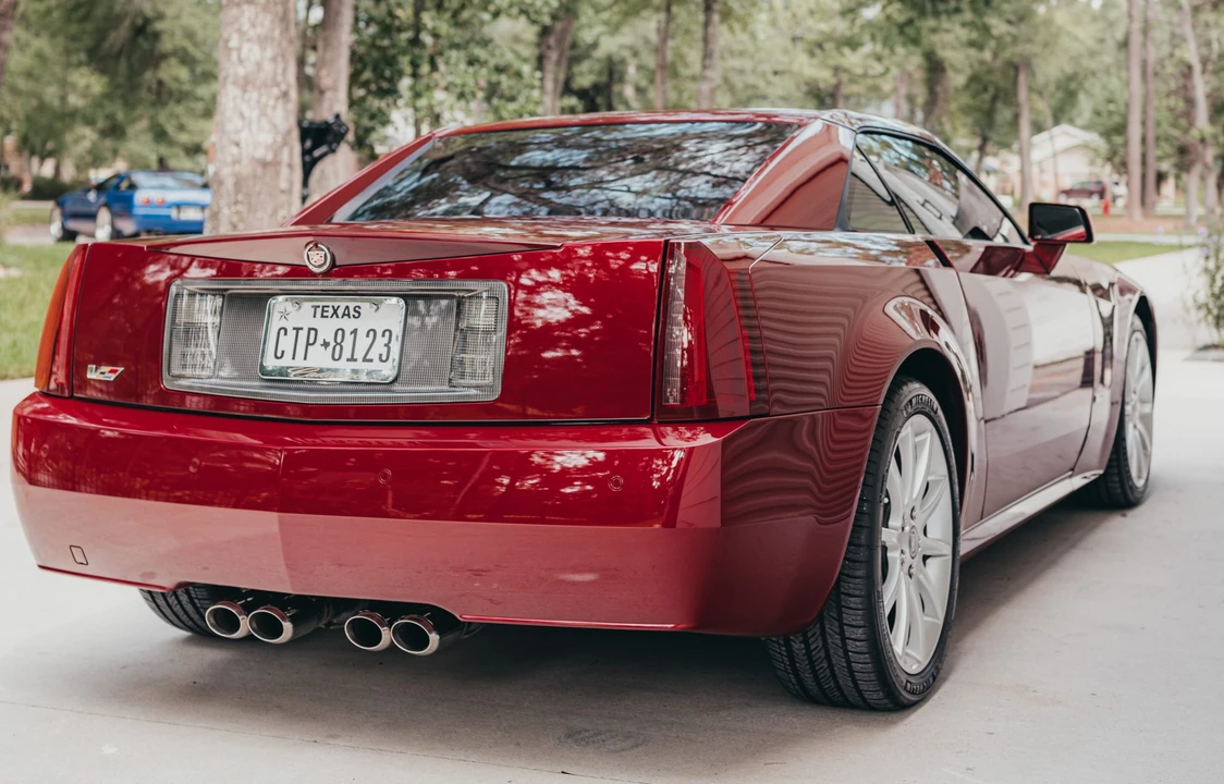 2006 Cadillac XLR-V - Image 20 of 31