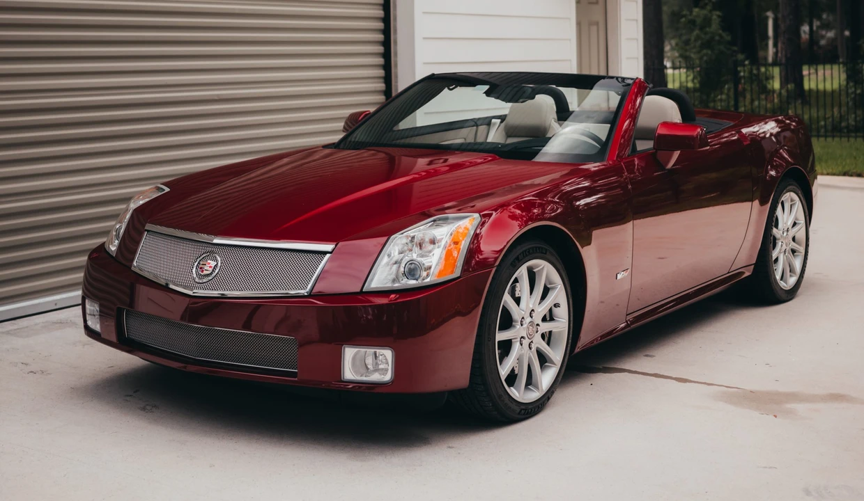 2006 Cadillac XLR-V - Image 27 of 31