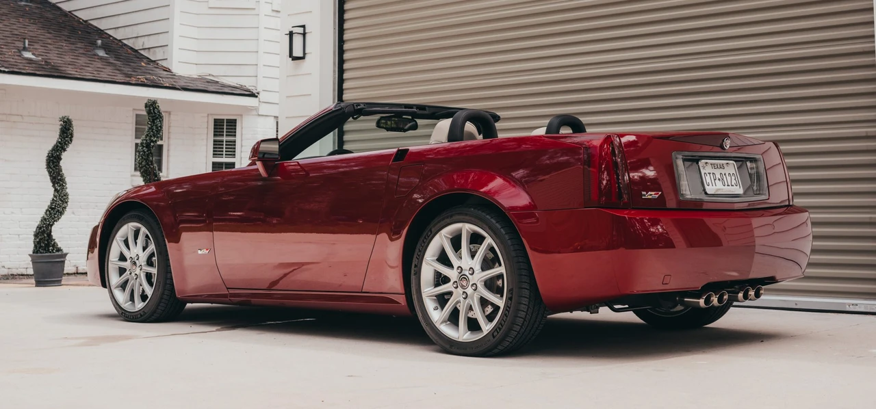 2006 Cadillac XLR-V - Image 29 of 31