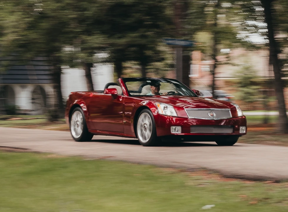 2006 Cadillac XLR-V - Image 23 of 31