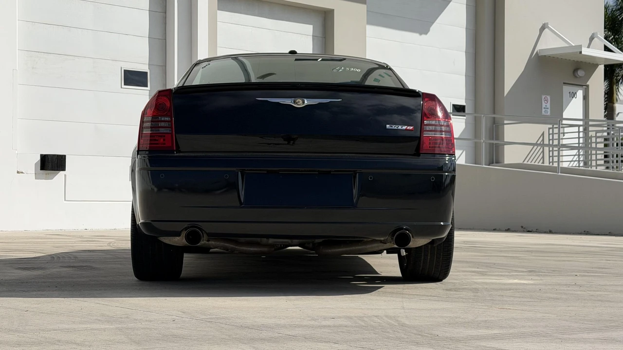 2006 Chrysler 300 (2005-2023) - Image 13 of 31