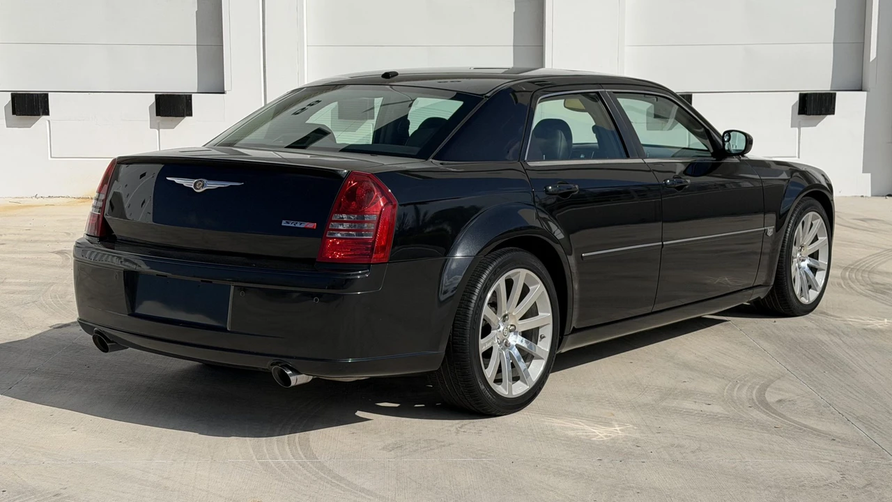 2006 Chrysler 300 (2005-2023) - Image 18 of 31