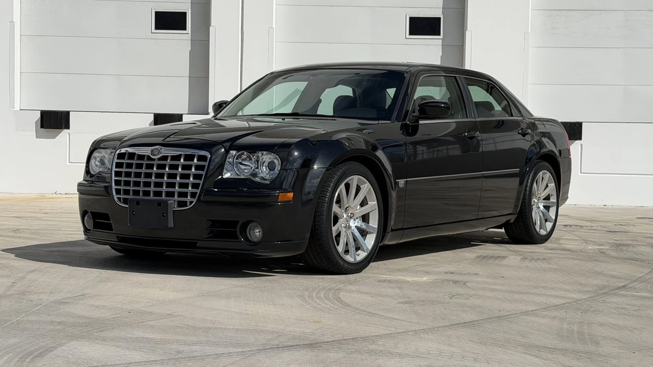 2006 Chrysler 300 (2005-2023) - Image 4 of 31