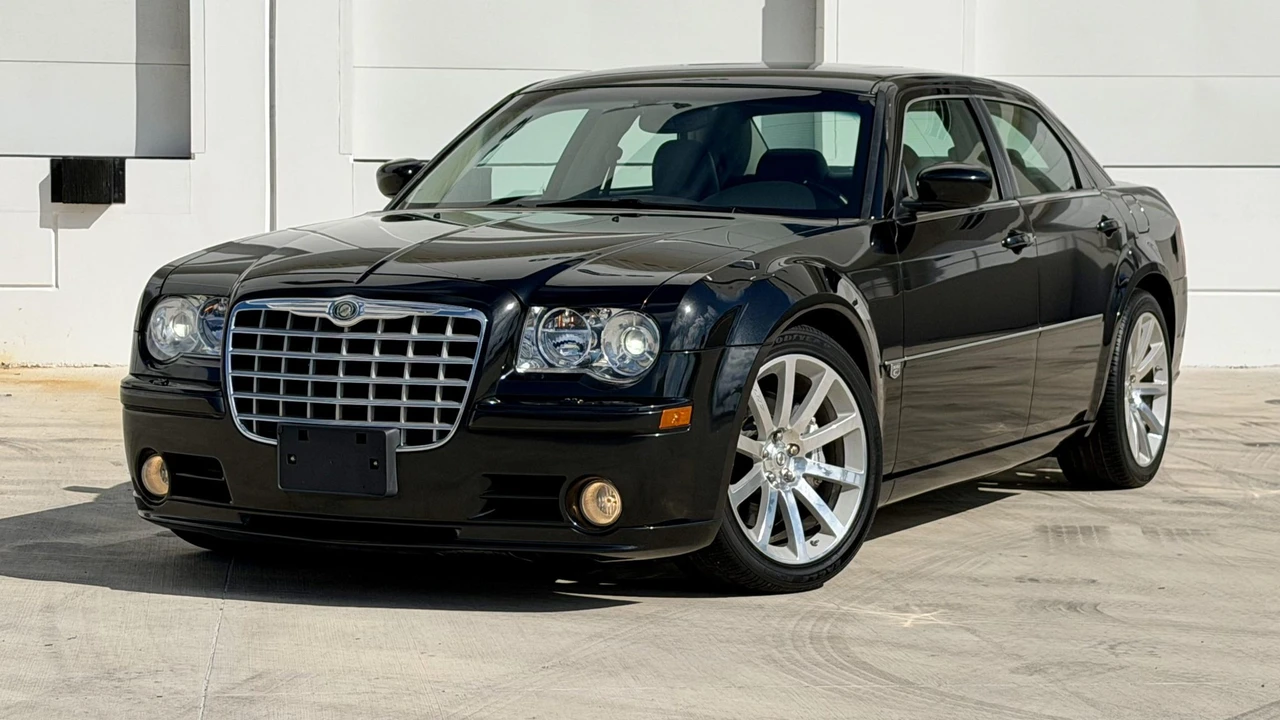 2006 Chrysler 300 (2005-2023) - Image 3 of 31