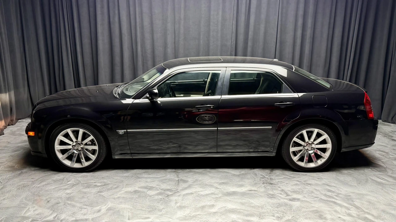2006 Chrysler 300 (2005-2023) - Image 31 of 31