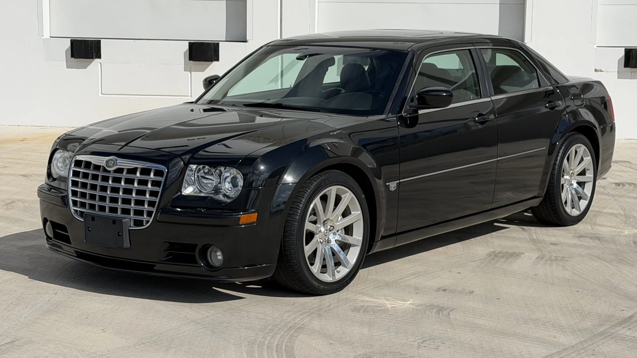 2006 Chrysler 300 (2005-2023) - Image 6 of 31