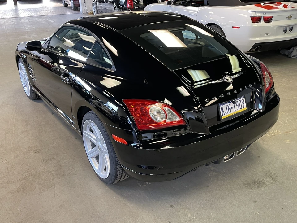 2006 Chrysler Crossfire - Image 10 of 31