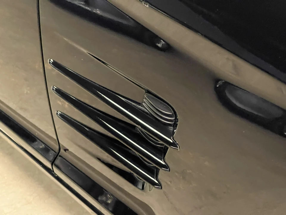 2006 Chrysler Crossfire - Image 29 of 31