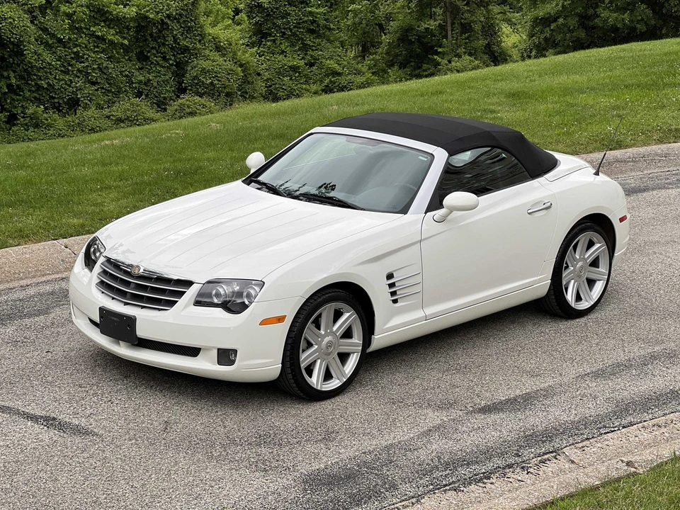2006 Chrysler Crossfire - Image 3 of 31