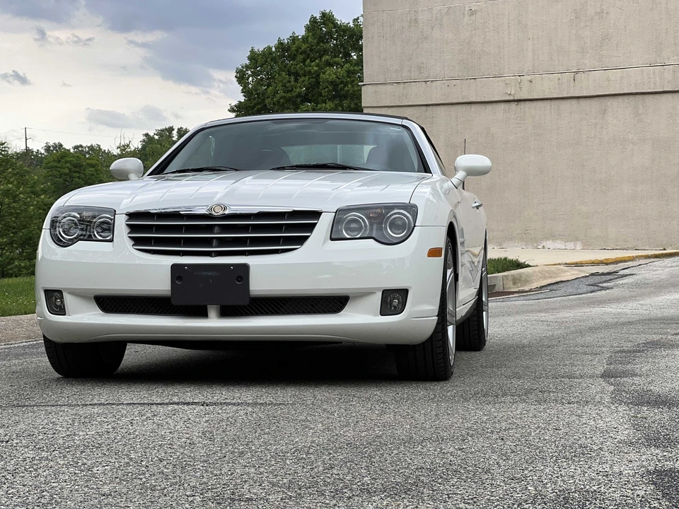 2006 Chrysler Crossfire - Image 6 of 31
