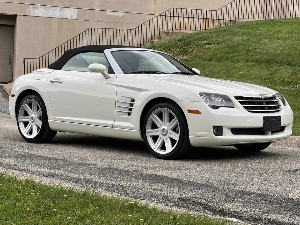 2006 Chrysler Crossfire - Image 11 of 31