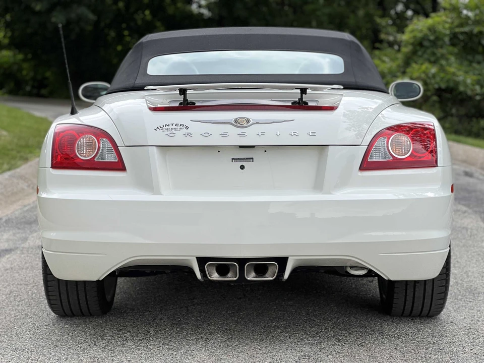 2006 Chrysler Crossfire - Image 23 of 31