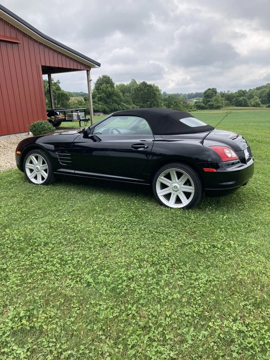 2006 Chrysler Crossfire - Image 8 of 31