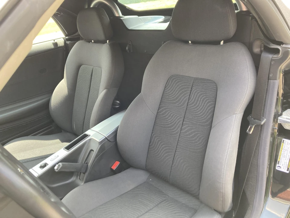 2006 Chrysler Crossfire - Image 26 of 31